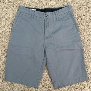 Men’s size 28 Volcom gray shorts.